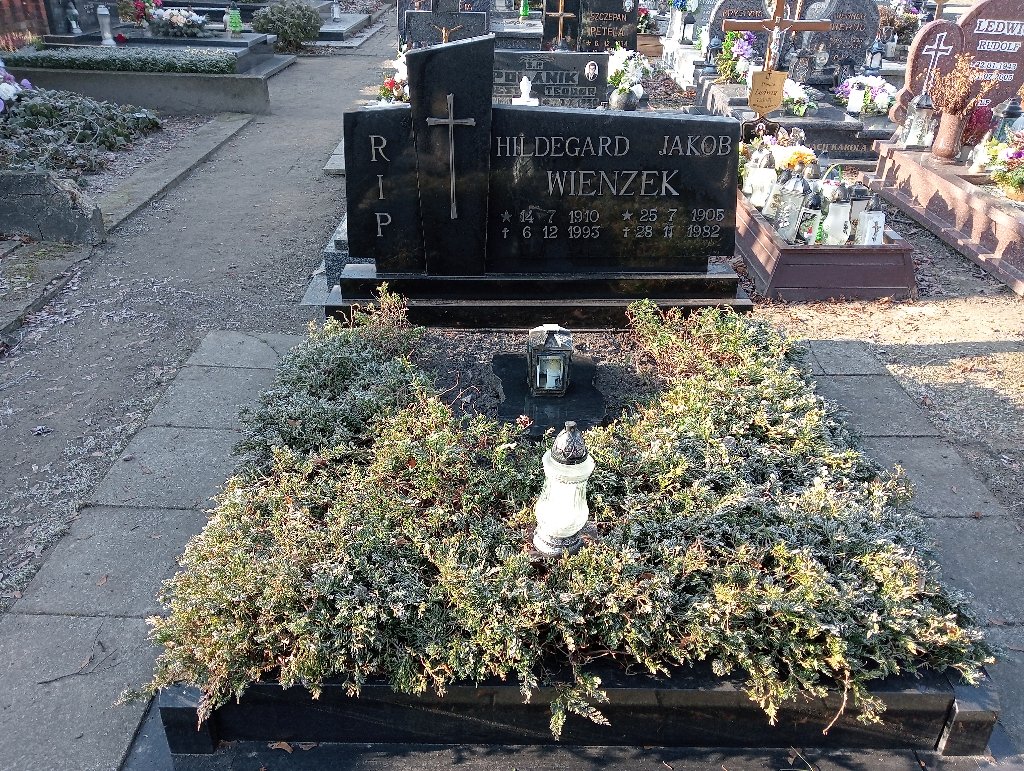 Grób Jakub Wienzek